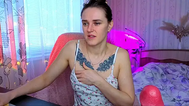 Snapshot of Bella__Swoon chatting on February 7, 2026, 4:09 am Bella Swoon online show from February 7, 2026, 4:09 am