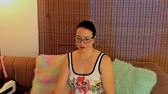 Snapshot of ariana_cross chatting on June 27, 2026, 1:06 pm ariana cross online show from June 27, 2026, 1:06 pm