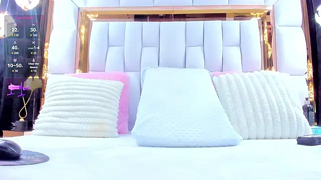 RileySweett online show from November 24, 2025, 11:43 am