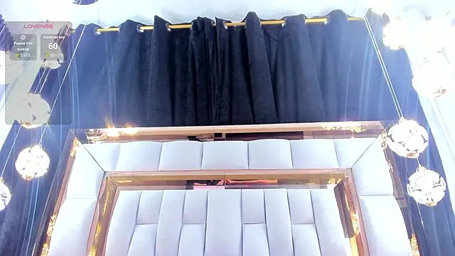 RileySweett online show from September 15, 2025, 11:43 am