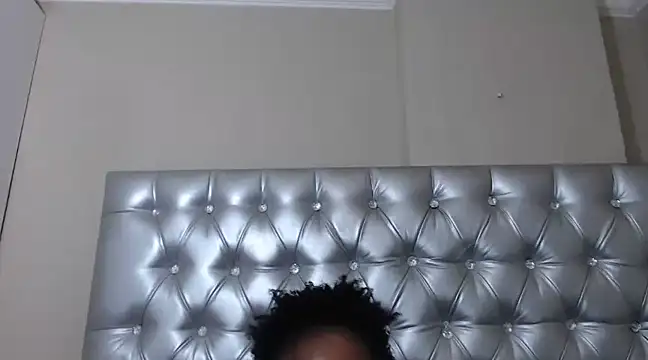 Snapshot of YourSubDesire chatting on February 27, 2025, 9:58 pm YourSubDesire online show from February 27, 2025, 9:58 pm