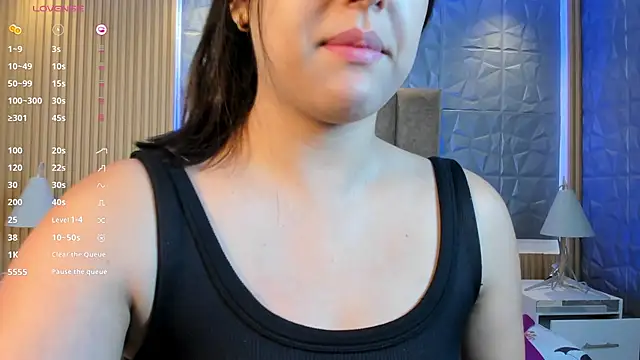 paulina sweett  online show from September 26, 2025, 12:45 pm