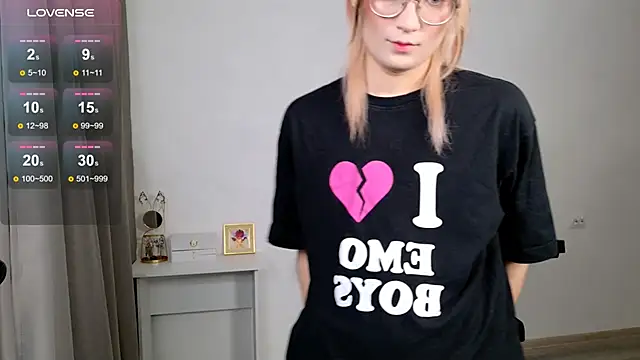 CuteYukiKun online show from November 6, 2025, 3:16 pm