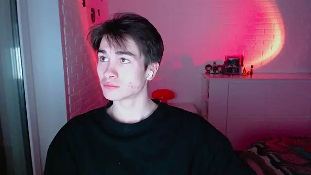 MarkusDean online show from December 17, 2025, 10:26 pm