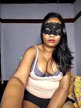 Nishii Girl online show from February 3, 2026, 9:20 pm