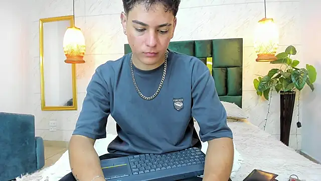 Levy Steve online show from September 12, 2025, 3:28 am