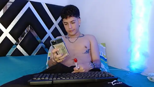 Snapshot of Levy_Steve chatting on June 5, 2026, 2:49 am Levy Steve online show from June 5, 2026, 2:49 am