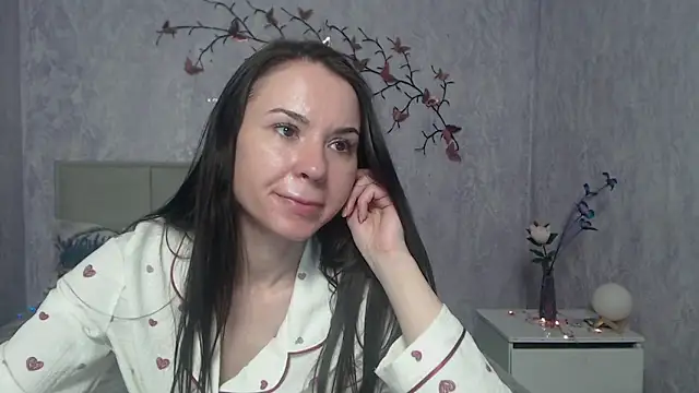 Snapshot of KaraCriegs chatting on February 27, 2026, 7:03 pm KaraCriegs online show from February 27, 2026, 7:03 pm