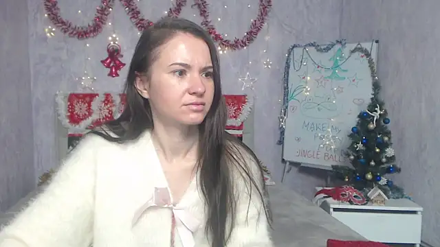 KaraCriegs online show from December 17, 2025, 6:46 pm