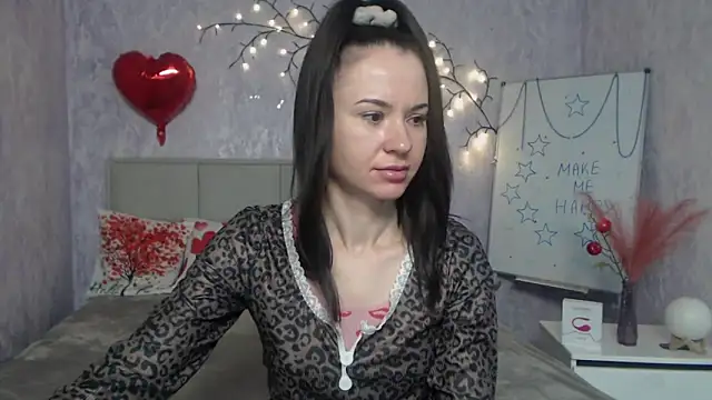 Snapshot of KaraCriegs chatting on January 18, 2026, 8:01 pm KaraCriegs online show from January 18, 2026, 8:01 pm