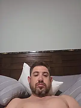 caliguy37 online show from June 18, 2026, 7:29 am