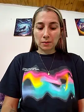 Iris love18 online show from March 25, 2026, 4:06 pm