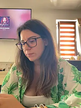 Snapshot of NadiraNoor chatting on June 5, 2026, 7:47 am NadiraNoor online show from June 5, 2026, 7:47 am