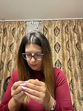 Snapshot of NadiraNoor chatting on September 11, 2025, 10:10 pm NadiraNoor online show from September 11, 2025, 10:10 pm