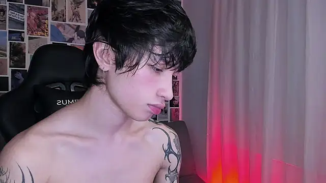 liamelf online show from March 19, 2025, 8:55 am