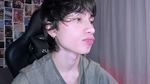 liamelf online show from March 23, 2025, 5:00 am