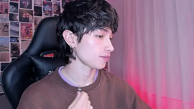 liamelf online show from January 25, 2025, 7:49 am