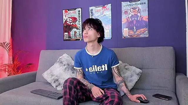 liamelf online show from November 30, 2025, 6:47 am