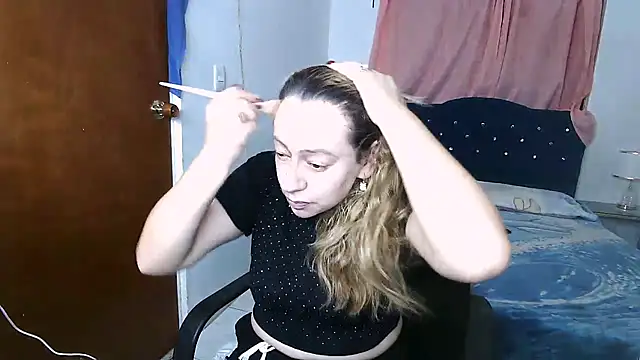 Snapshot of Chanel_87xxx chatting on February 10, 2026, 11:26 pm Chanel 87xxx online show from February 10, 2026, 11:26 pm