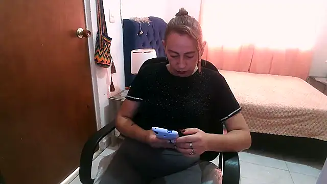 Snapshot of Chanel_87xxx chatting on February 21, 2026, 8:33 pm Chanel 87xxx online show from February 21, 2026, 8:33 pm