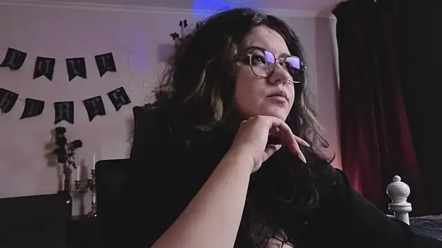 Laura Karamazov online show from February 19, 2026, 9:50 am