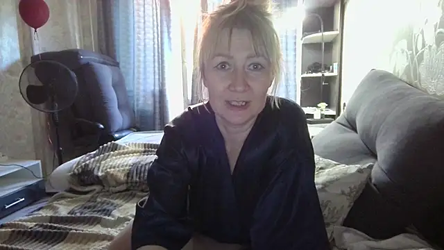 Snapshot of WindChristy chatting on June 6, 2026, 2:06 am WindChristy online show from June 6, 2026, 2:06 am