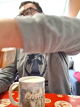 Snapshot of Javier_bear chatting on February 22, 2026, 9:55 am Javier bear online show from February 22, 2026, 9:55 am