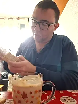 Snapshot of Javier_bear chatting on January 16, 2026, 10:52 am Javier bear online show from January 16, 2026, 10:52 am