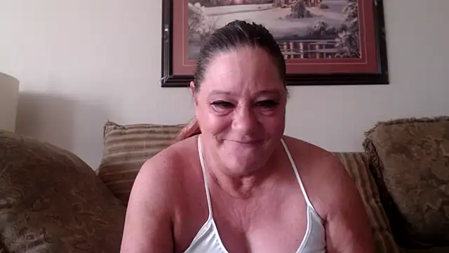 LexxiLeeds online show from May 18, 2026, 11:04 am