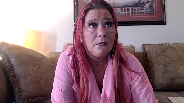 LexxiLeeds online show from November 8, 2025, 12:52 pm