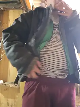 TusOjitosClaros69 online show from September 25, 2025, 1:06 pm