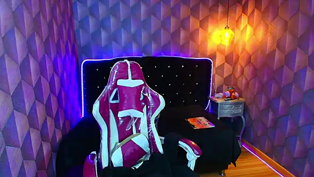 LiaHarryis online show from February 14, 2026, 5:46 pm