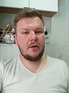 Snapshot of titovilan_PL chatting on April 29, 2026, 2:49 am titovilan PL online show from April 29, 2026, 2:49 am