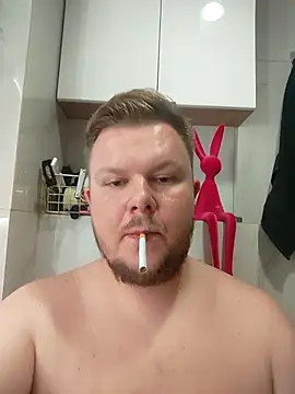 titovilan PL online show from April 22, 2026, 2:07 am