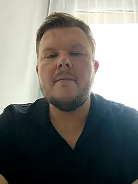 Snapshot of titovilan_PL chatting on May 22, 2026, 10:13 am titovilan PL online show from May 22, 2026, 10:13 am