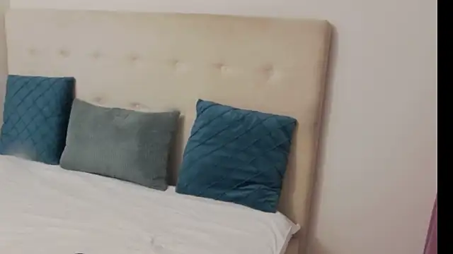 CassieHilton online show from October 1, 2025, 6:45 pm