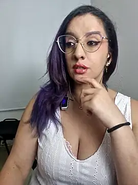 andreafetishx online show from November 3, 2025, 8:56 pm