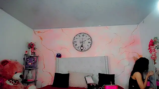 maria camilacms online show from April 13, 2026, 6:12 pm