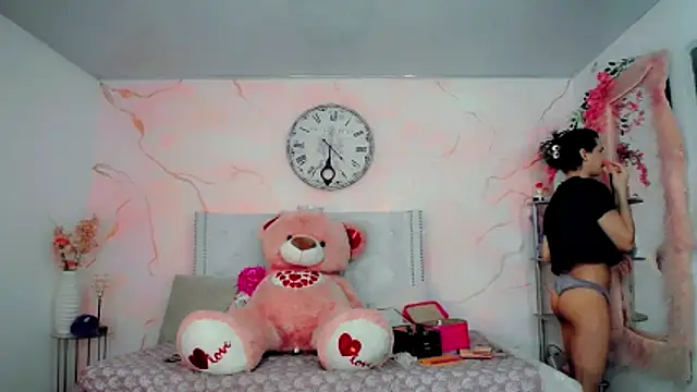 maria camilacms online show from February 24, 2026, 6:09 pm