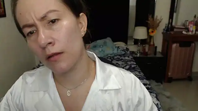 Snapshot of CATRINA-83 chatting on November 15, 2025, 3:38 pm CATRINA-83 online show from November 15, 2025, 3:38 pm