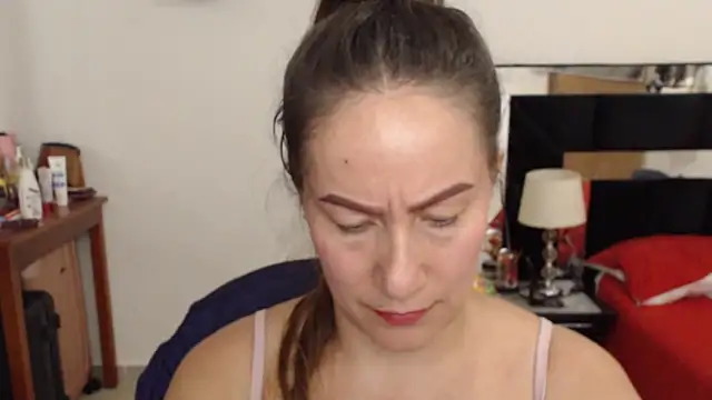 Snapshot of CATRINA-83 chatting on December 3, 2025, 9:58 pm CATRINA-83 online show from December 3, 2025, 9:58 pm