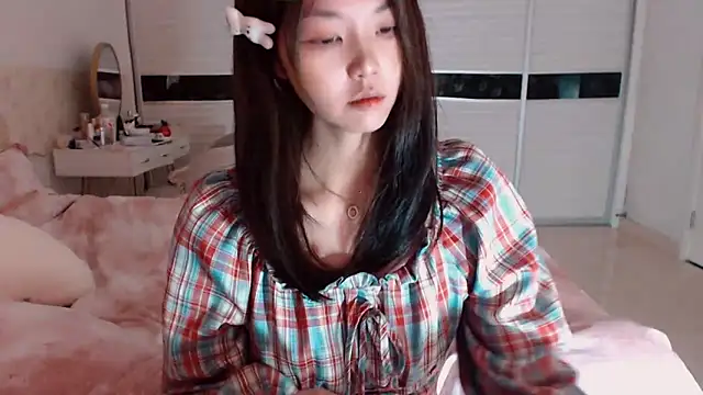 -Lucky Girl online show from April 3, 2026, 2:29 am