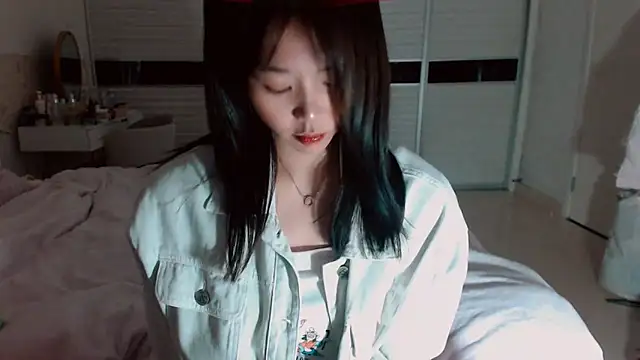 -Lucky Girl online show from March 5, 2026, 12:57 pm