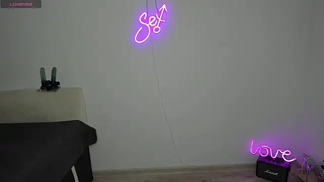 Bitch Coin online show from October 24, 2025, 4:28 pm