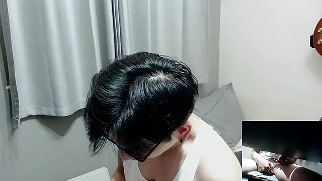 UndreamtM online show from September 18, 2025, 2:09 pm