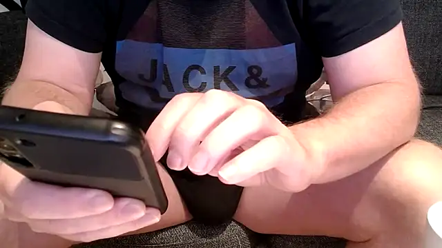 Just-For-You-All online show from November 29, 2025, 9:53 am