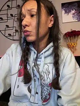  Neeka  online show from December 4, 2024, 4:04 am