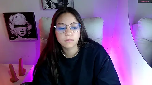 SamanthaRoldaan online show from November 22, 2025, 2:38 pm