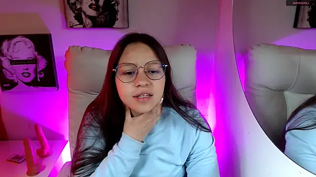 SamanthaRoldaan online show from February 8, 2026, 1:53 pm