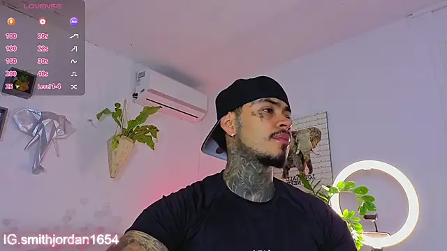 JordanSmiith  online show from November 14, 2025, 9:07 pm